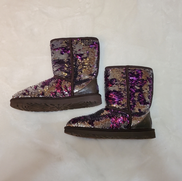 Ugg Classic Short 2-Tone Reversible Sequin Purple Silver Boot Size 7 - Picture 5 of 13